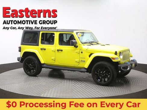 Used 2023 Jeep Wrangler Unlimited Sahara AWD/4WD image 47