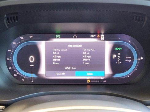 Certified 2025 Volvo XC60 T8 Core w/ Protection Package Premier image 17