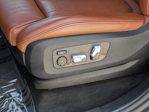 Used 2021 BMW X7 xDrive40i w/ M Sport Package AWD/4WD image 34