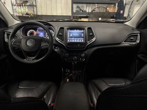 Used 2022 Jeep Cherokee Trailhawk w/ Comfort/Convenience Group image 23