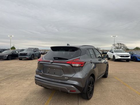 Used 2022 Nissan Kicks SR w/ Premium Package image 20