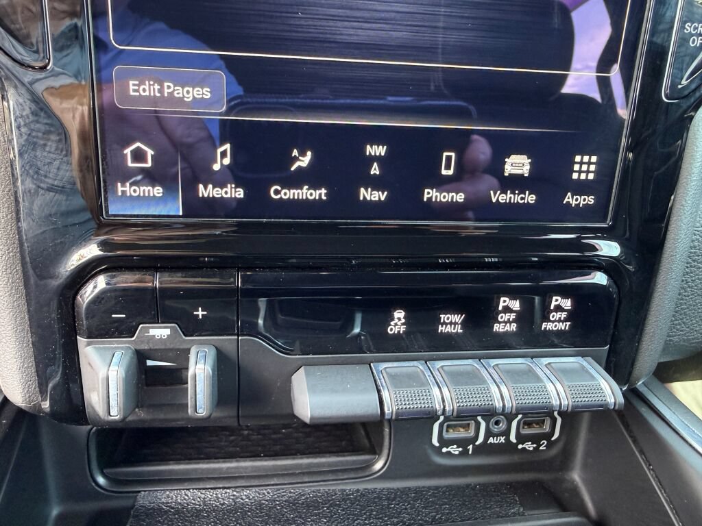 Used 2022 RAM 1500 Laramie AWD/4WD image 26