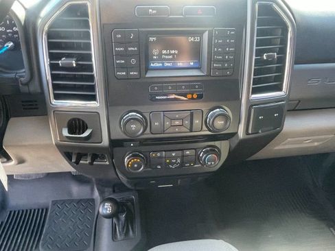 Used 2017 Ford F250 XLT AWD/4WD image 11