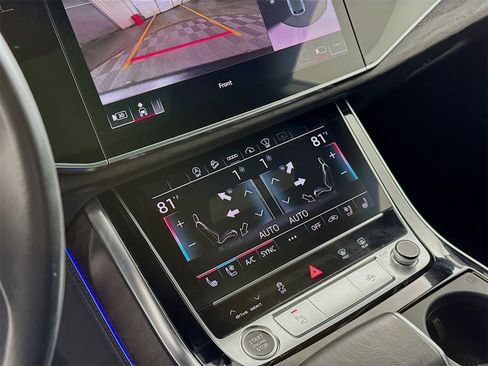 Used 2021 Audi Q8 Prestige w/ Prestige Package image 8