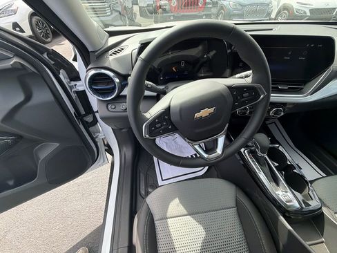 New 2026 Chevrolet Trax LT image 20