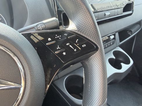 Used 2025 Mercedes-Benz Sprinter 2500 image 50