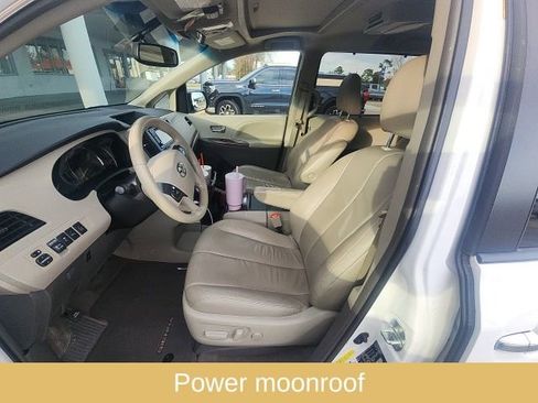 Used 2014 Toyota Sienna XLE image 13