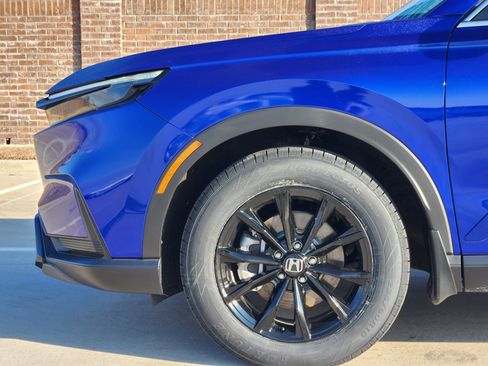 Certified 2025 Honda CR-V Sport image 10