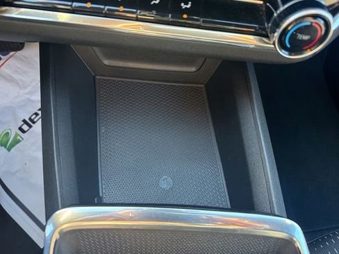 Used 2025 Chevrolet Equinox LT image 24