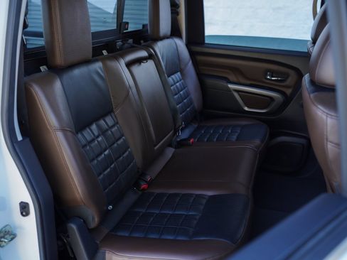 Used 2018 Nissan Titan Platinum Reserve image 26