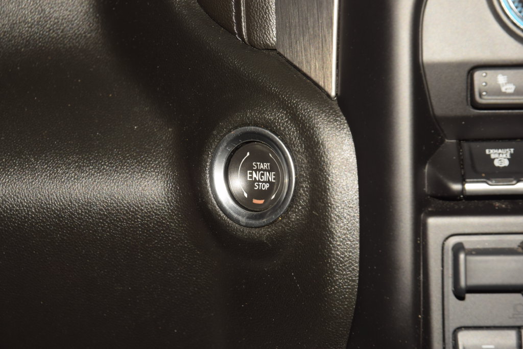 Used 2023 GMC Sierra 3500 Denali AWD/4WD image 31