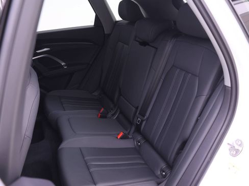 Certified 2025 Audi Q5 Premium w/ Convenience Package AWD/4WD image 13