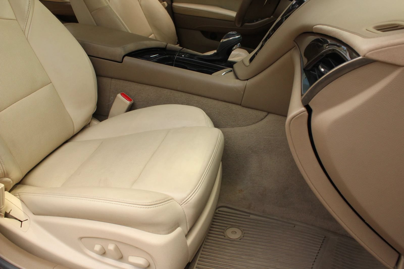 Used 2015 Cadillac CTS Luxury RWD image 27