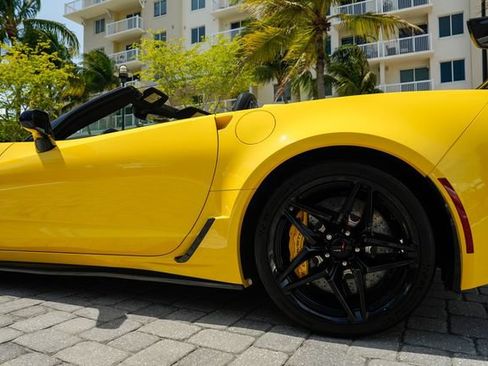 Used 2019 Chevrolet Corvette ZR1 RWD image 18