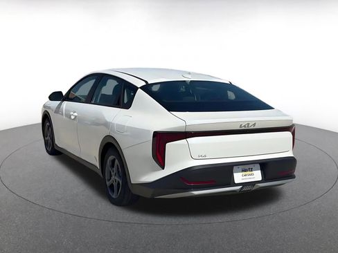 Used 2025 Kia K4 LXS image 11