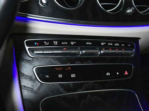 Used 2022 Mercedes-Benz E 450 4MATIC Sedan w/ Night Package image 34