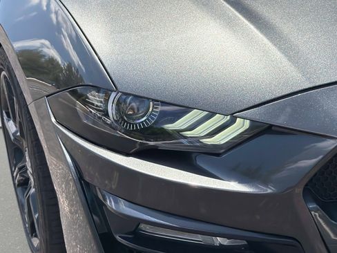 Used 2019 Ford Mustang GT w/ Black Accent Package RWD image 9