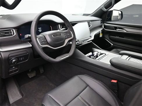 New 2026 Jeep Grand Wagoneer Limited image 12