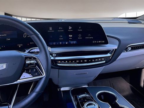 New 2025 Cadillac Lyriq Luxury w/ LPO, Floor Liner Package image 7