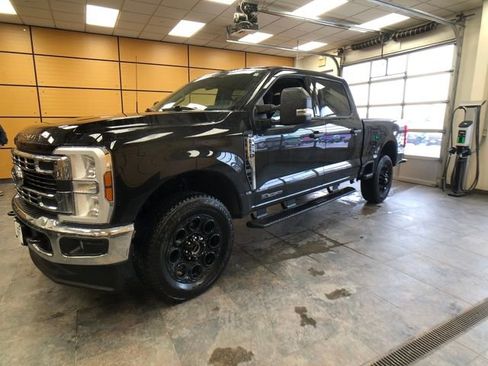 Certified 2024 Ford F250 XLT image 3