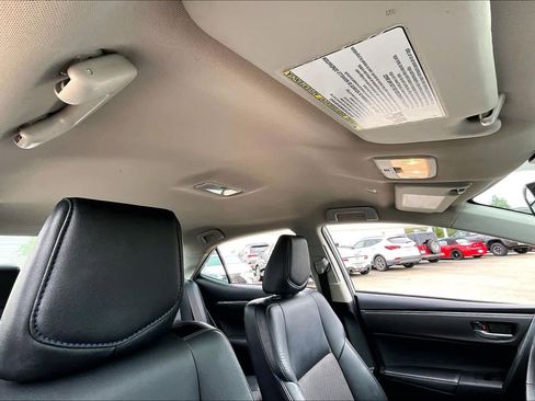 Used 2019 Toyota Corolla SE FWD image 13