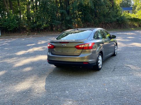 Used 2013 Ford Focus S FWD image 5