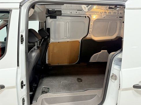 Used 2022 Ford Transit Connect XL image 27