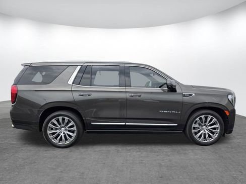 Used 2021 GMC Yukon Denali w/ Denali Ultimate Package AWD/4WD image 3