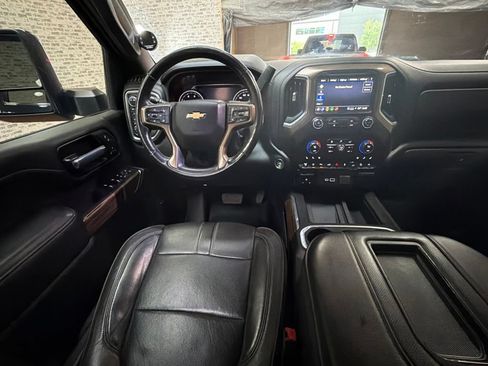 Used 2021 Chevrolet Silverado 2500 High Country w/ Z71 Off-Road Package AWD/4WD image 15