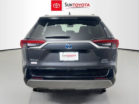 Used 2024 Toyota RAV4 XSE AWD/4WD image 5