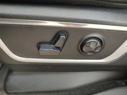 Used 2019 RAM 1500 Laramie RWD image 27