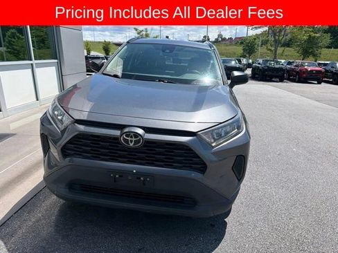 Used 2021 Toyota RAV4 LE AWD/4WD image 12