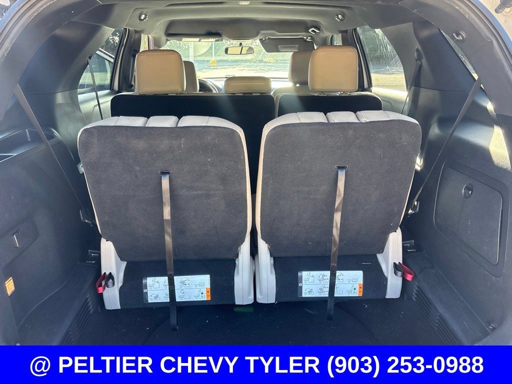 Used 2018 Ford Explorer XLT w/ Equipment Group 202A FWD image 24