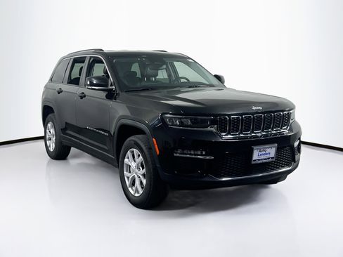 Used 2022 Jeep Grand Cherokee Limited image 3