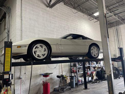 Used 1988 Chevrolet Corvette Coupe image 85