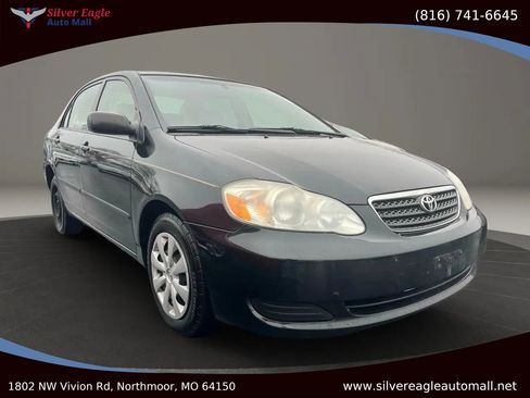 Used 2005 Toyota Corolla S image 2
