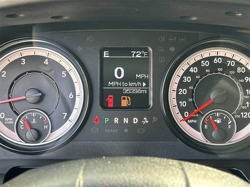 Certified 2019 RAM 1500 Classic SLT image 27