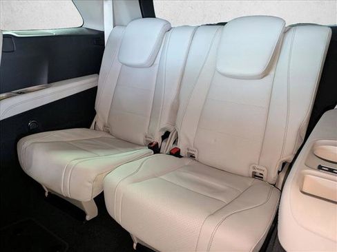 New 2026 Mercedes-Benz GLS 450 4MATIC image 18