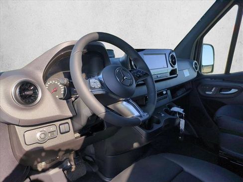 New 2026 Mercedes-Benz Sprinter 2500 image 3