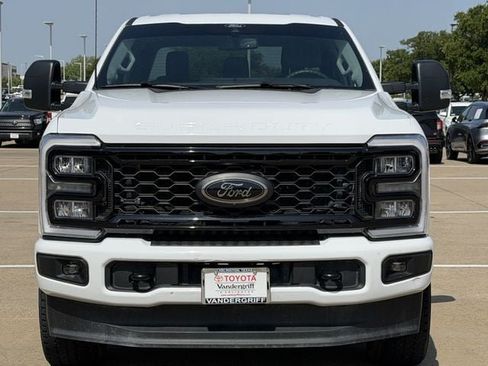 Used 2025 Ford F250 XLT w/ Black Appearance Package AWD/4WD image 7