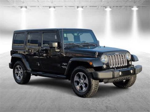 Used 2016 Jeep Wrangler Unlimited Sahara w/ Connectivity Group image 2