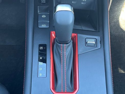 New 2025 Nissan Kicks SR image 29