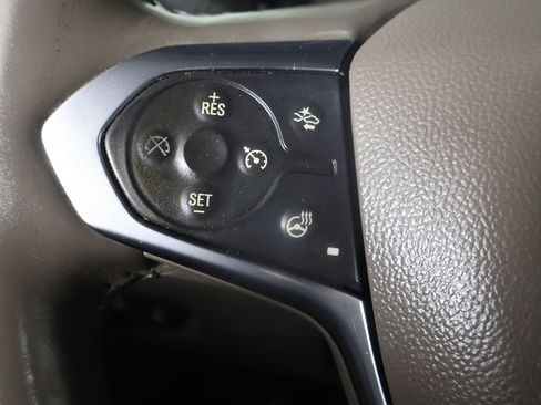 Used 2020 Chevrolet Traverse LT w/ Driver Confidence II Package AWD/4WD image 40