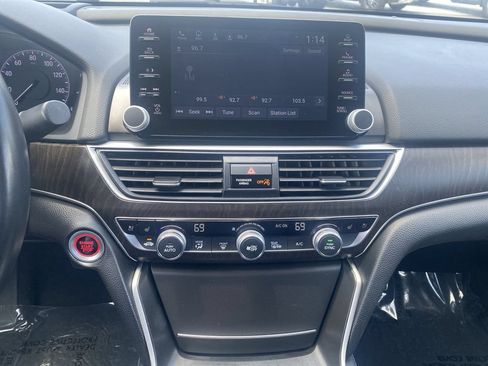 Used 2021 Honda Accord Touring image 13
