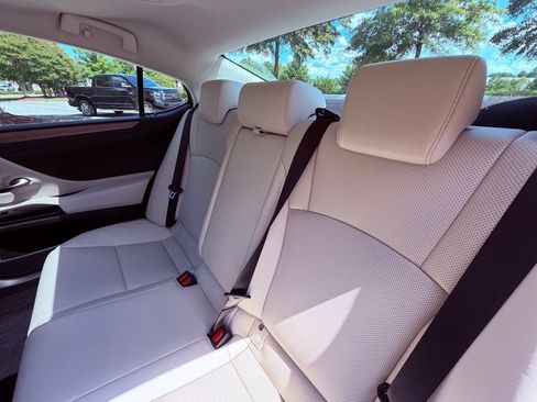 Certified 2025 Lexus ES 350 w/ Premium Package FWD image 15