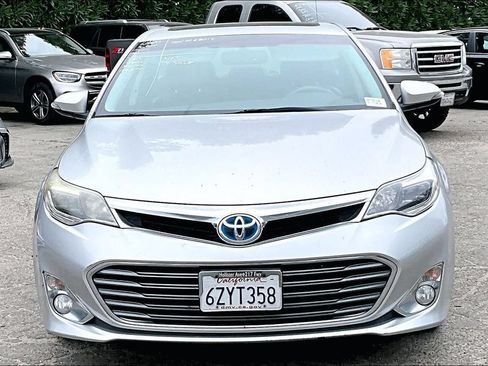 Used 2013 Toyota Avalon XLE Touring w/ Preferred Accessory Package FWD image 2
