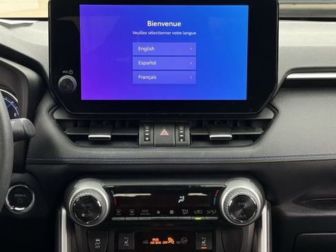 Used 2023 Toyota RAV4 XSE AWD/4WD image 18