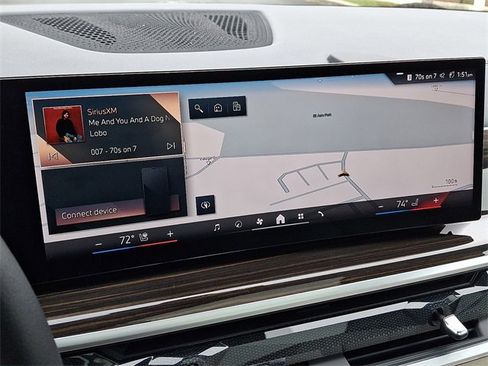 Used 2024 BMW X7 xDrive40i w/ Premium Package image 17