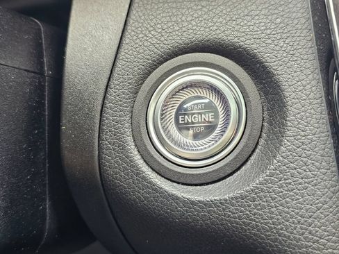 Used 2020 Mercedes-Benz GLC 300 4MATIC image 26