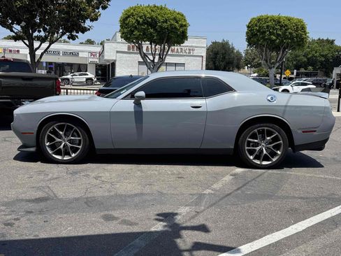 Used 2022 Dodge Challenger GT RWD image 3